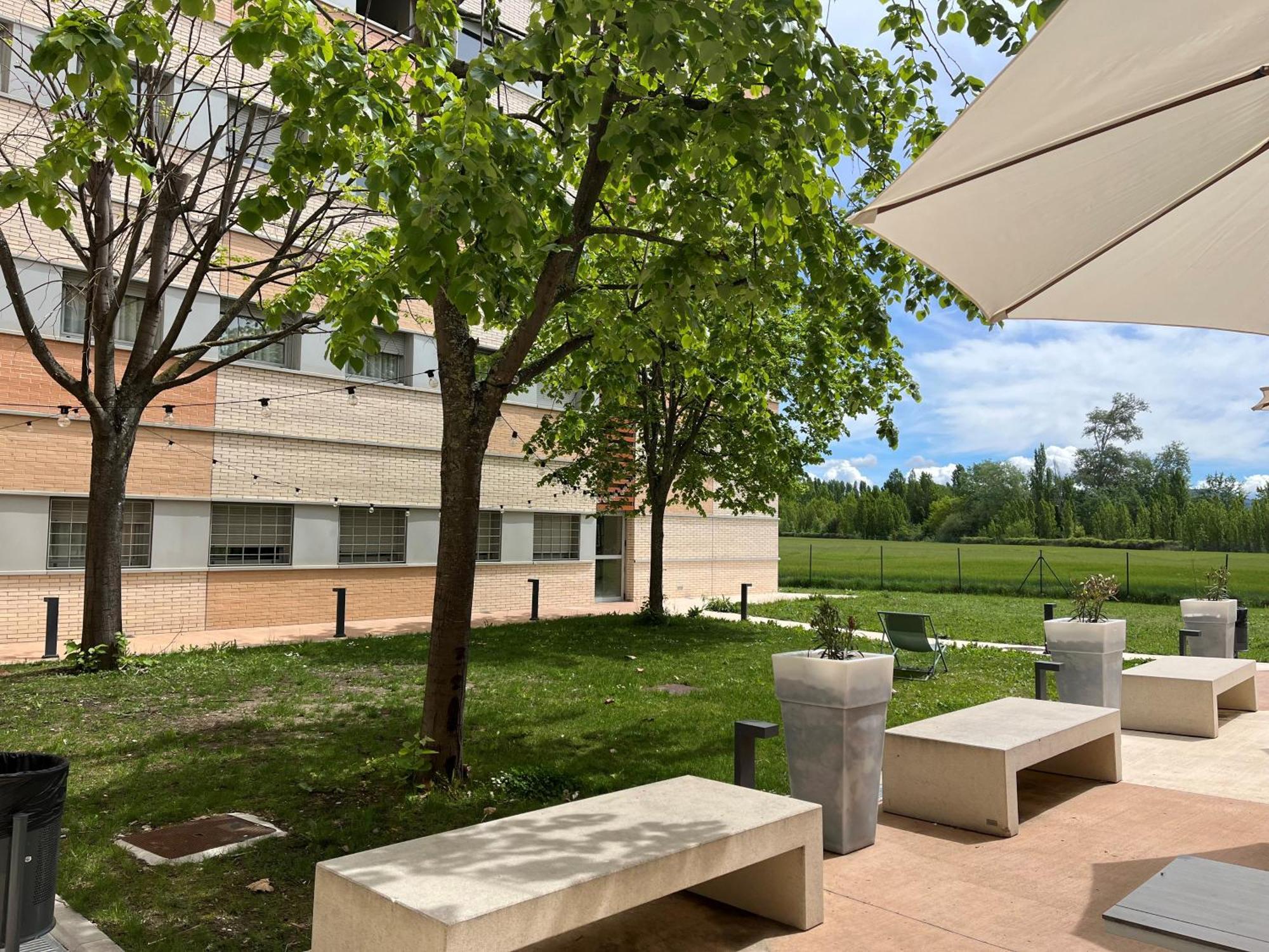 Residencia Universitaria Resa Los Abedules Pamplona Exterior foto